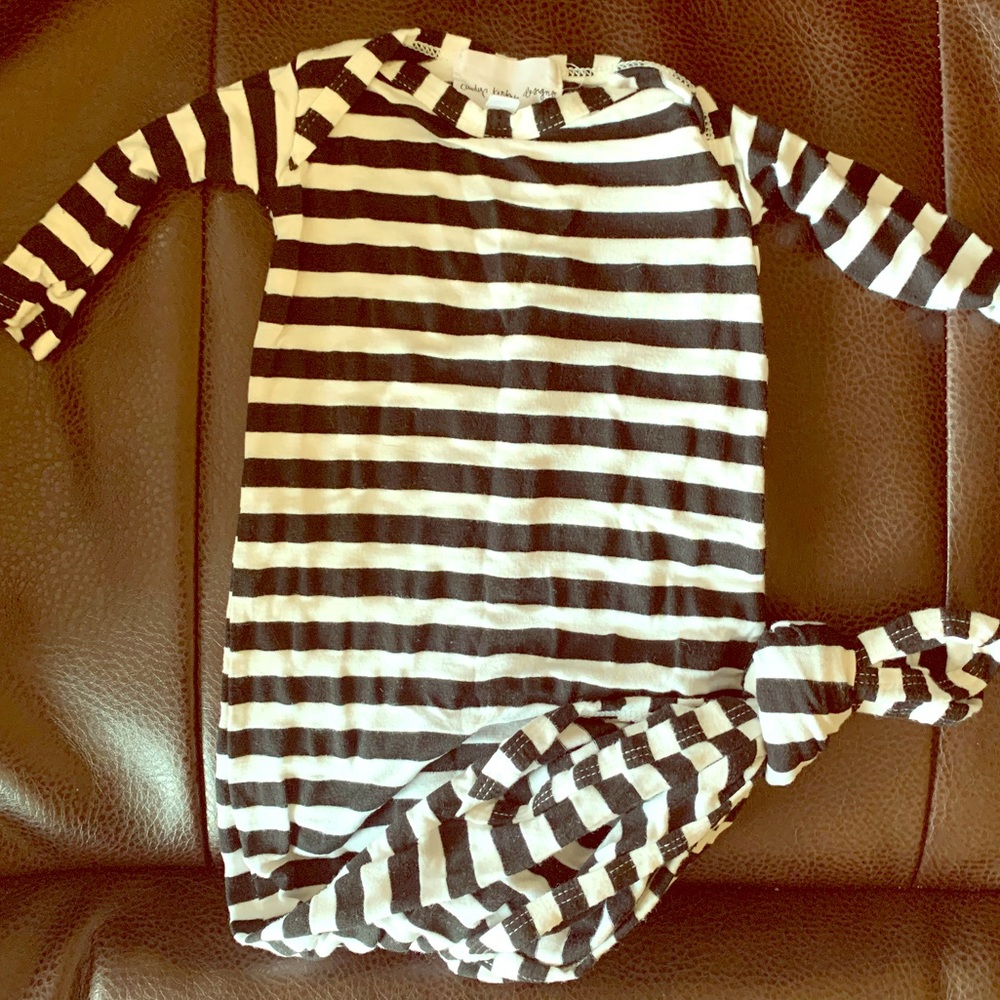 Black and White newborn knotted gown